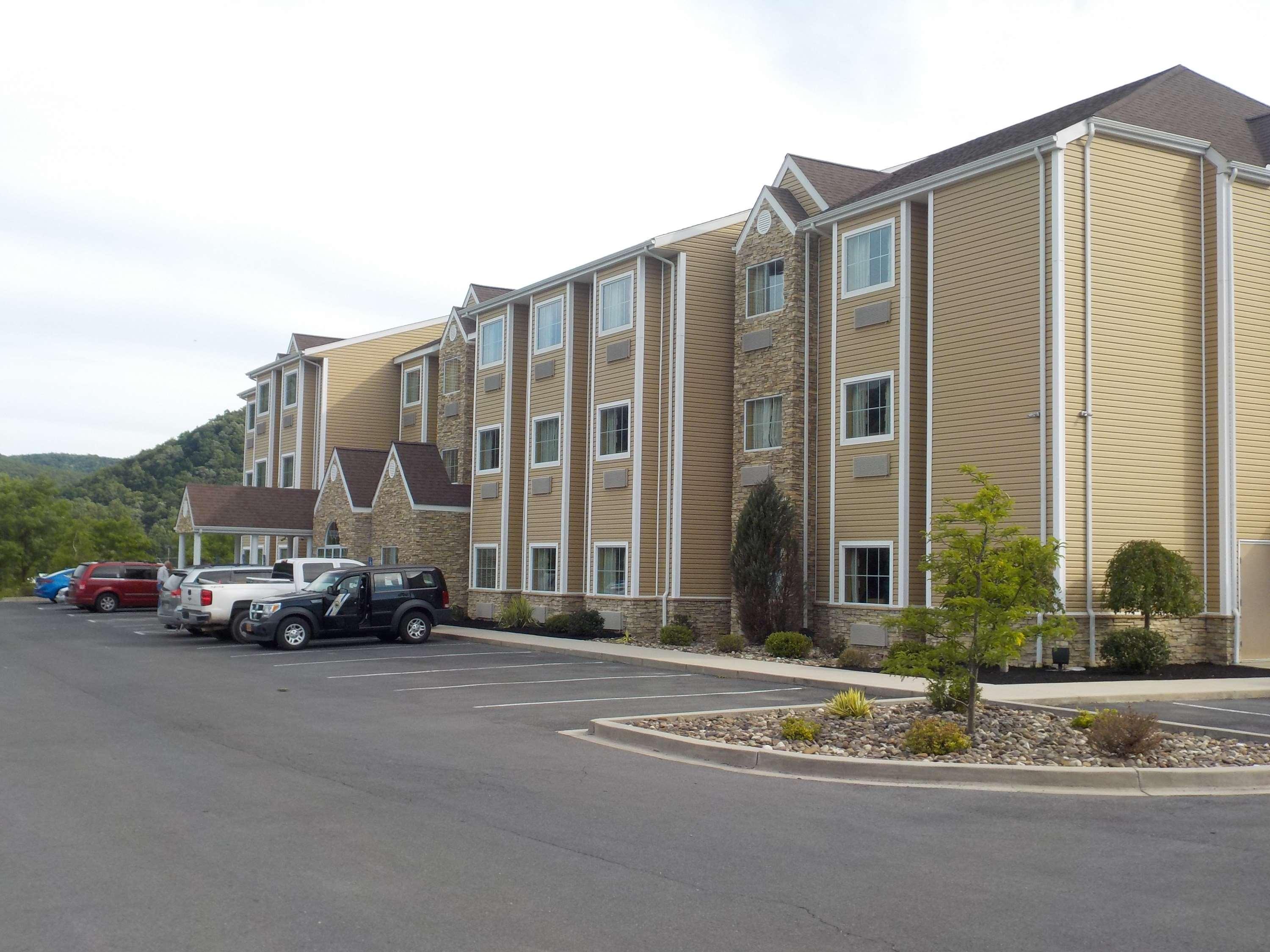 Surestay Plus Hotel By Best Western Keyser Exterior photo