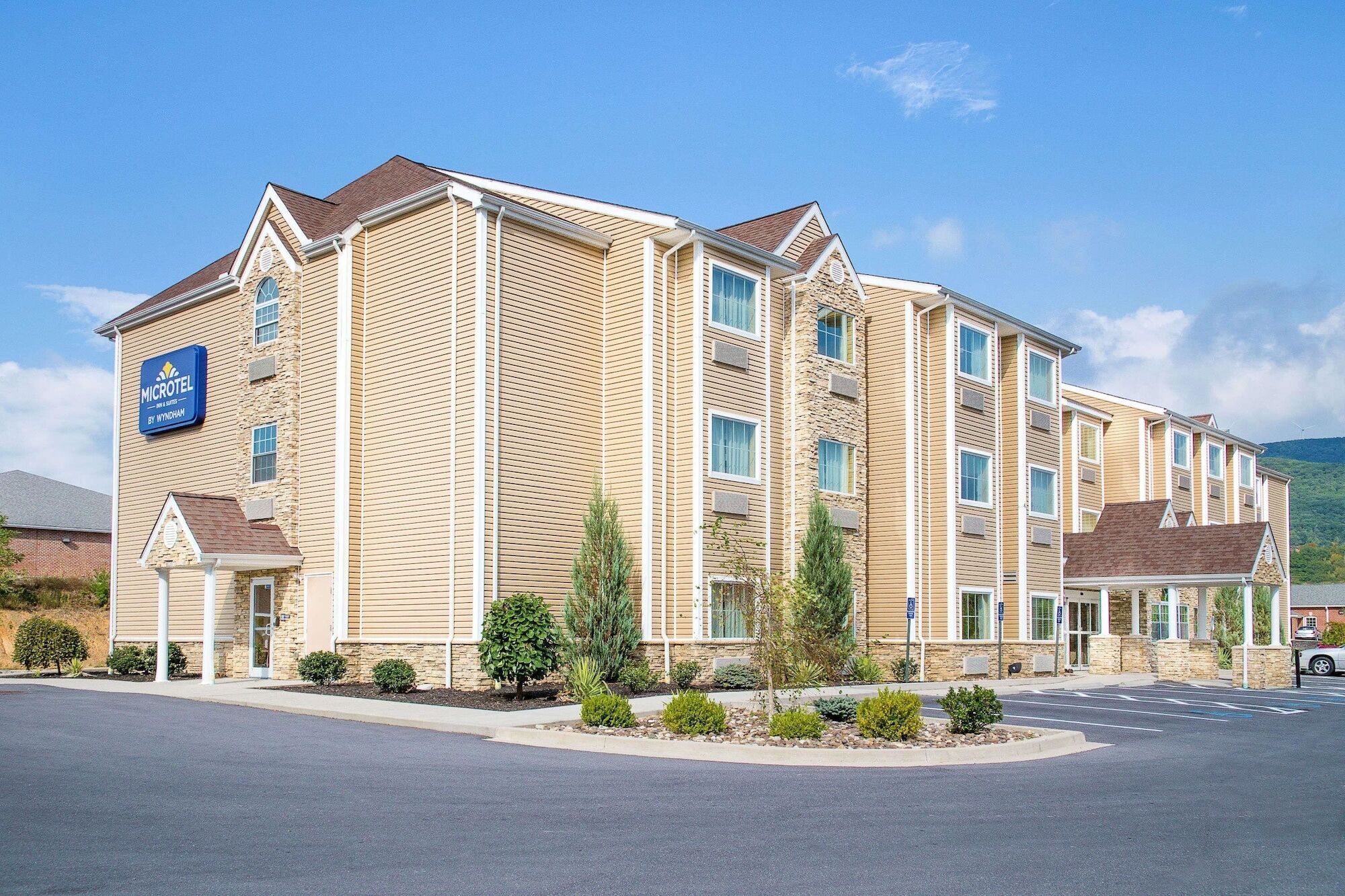 Surestay Plus Hotel By Best Western Keyser Exterior photo